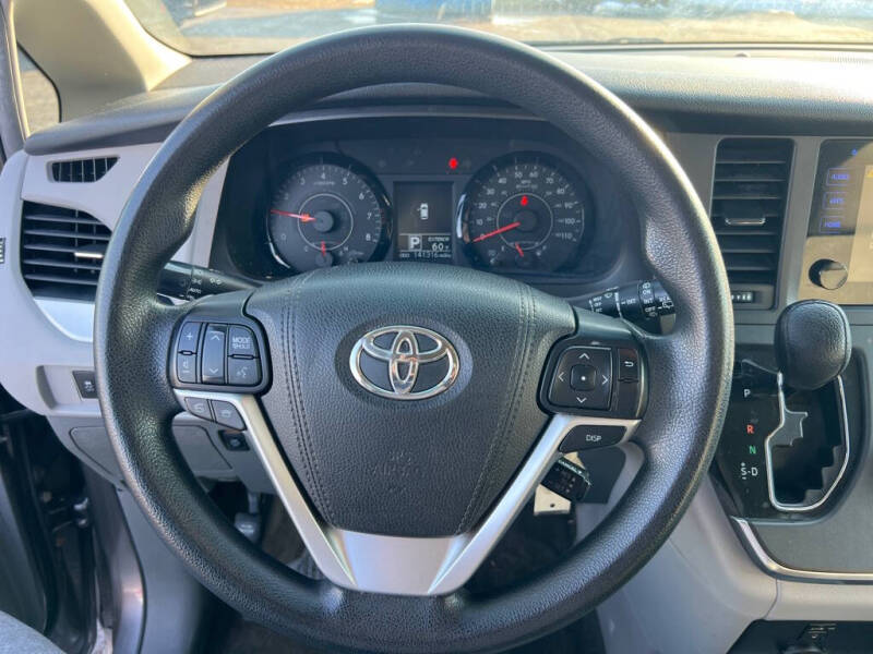 2017 Toyota Sienna