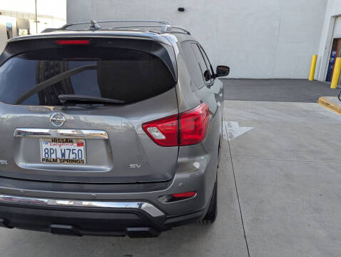 2020 Nissan Pathfinder SV