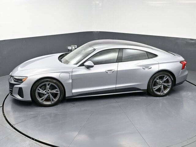 2022 Audi e-tron GT quattro Premium Plus