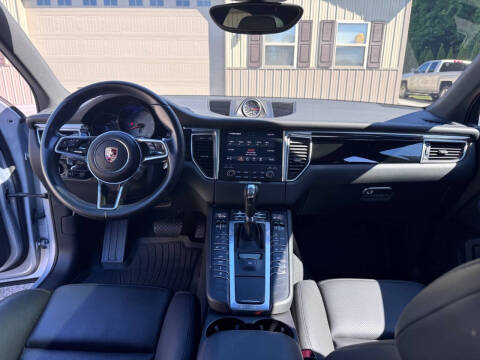 2017 Porsche Macan S