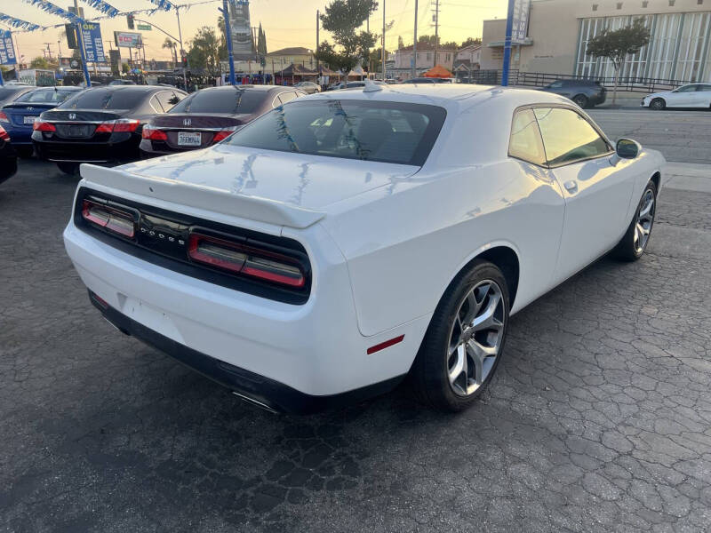 2015 Dodge Challenger SXT Plus