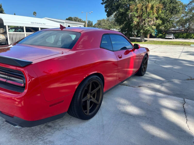 2016 Dodge Challenger R/T Shaker