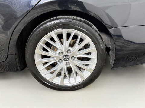 2020 Toyota Camry Hybrid XLE