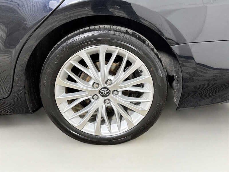 2020 Toyota Camry Hybrid XLE