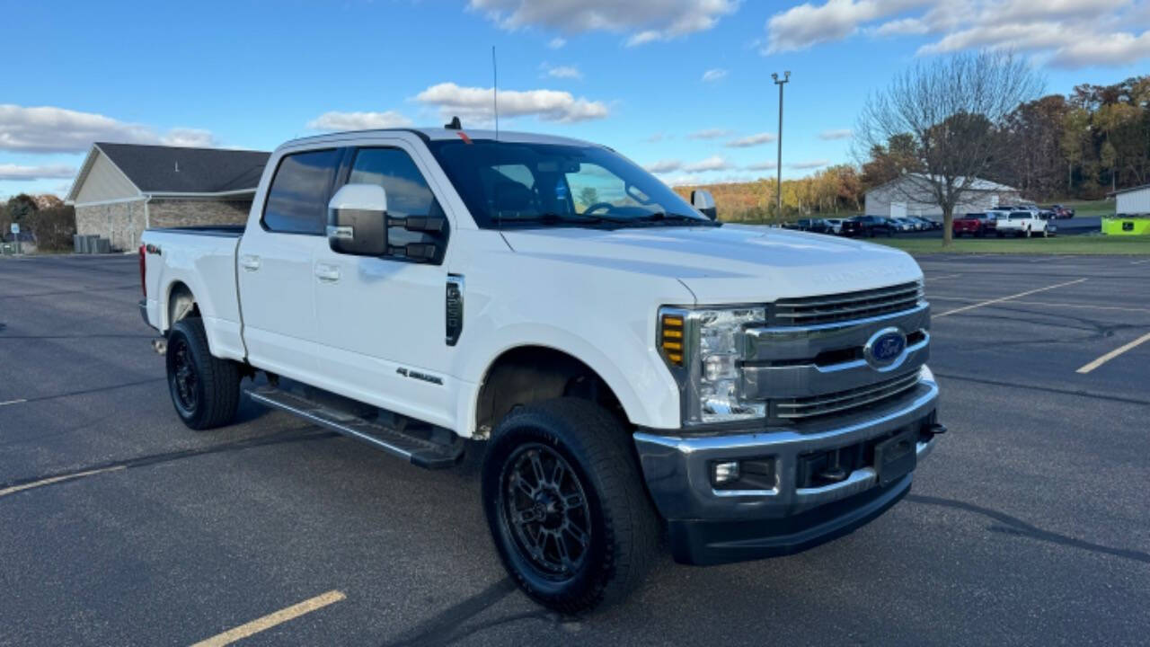 2019 Ford F-250 Super Duty Lariat's photo