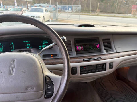 1997 Lincoln Town Car Executive