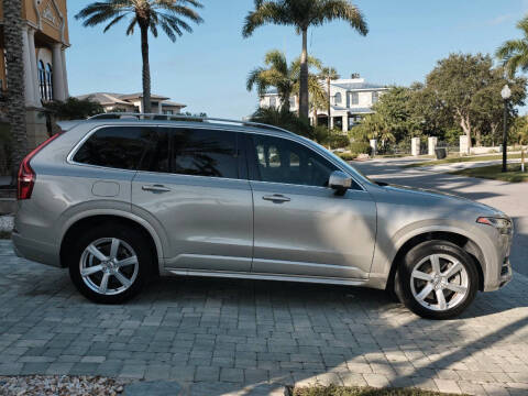 2016 Volvo XC90 T8 eAWD Momentum