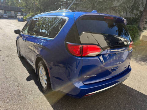 2020 Chrysler Pacifica Touring L