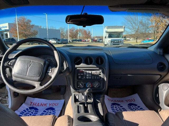 1999 Pontiac Firebird 30