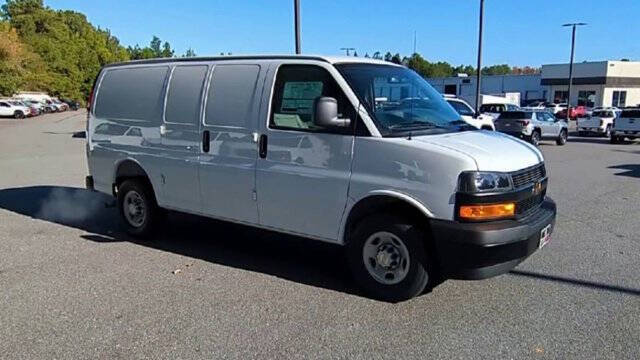 2025 Chevrolet Express 2500