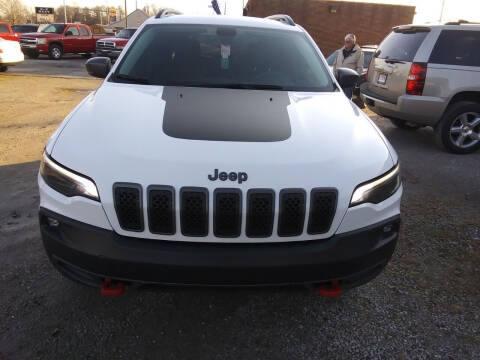 2019 Jeep Cherokee for sale at RICK'S AUTO SALES in Logansport IN