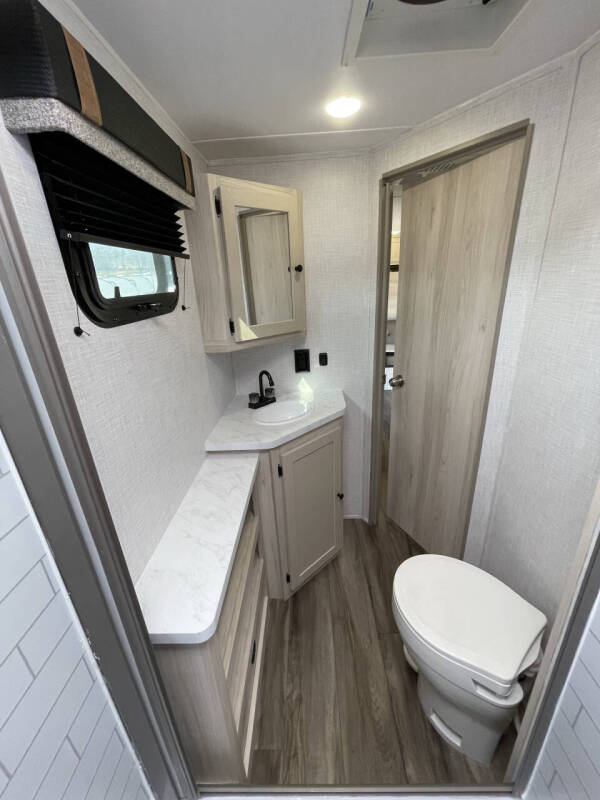 2025 Bontrager Outdoors 21 BH