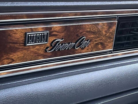 1984 Lincoln Town Car