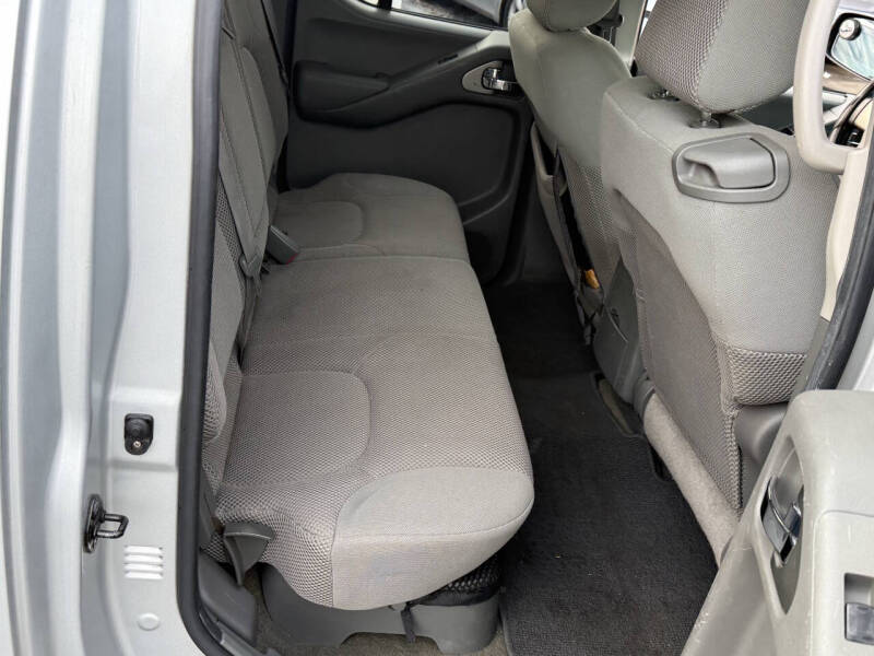 2006 Nissan Frontier LE