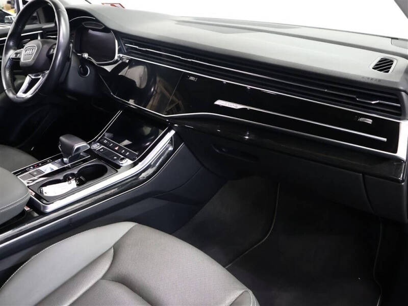 2019 Audi Q8 quattro Premium Plus 55 TFSI