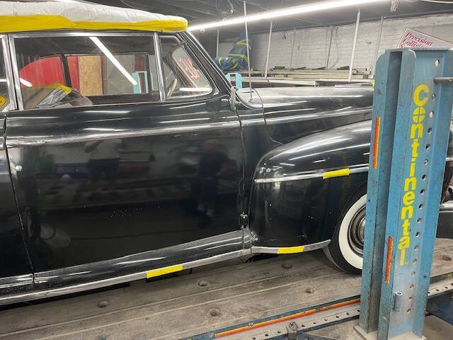 1948 Ford Super Deluxe