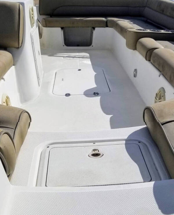 2015 Hurricane Sun Deck 201