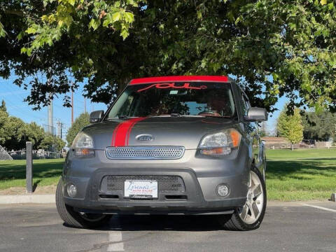 2011 Kia Soul +