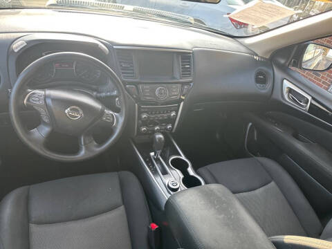 2017 Nissan Pathfinder S