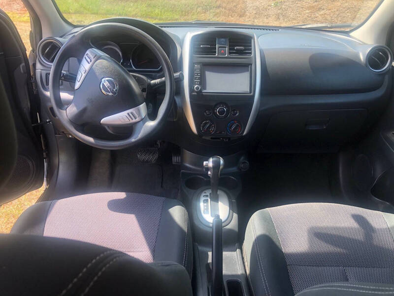 2019 Nissan Versa SV