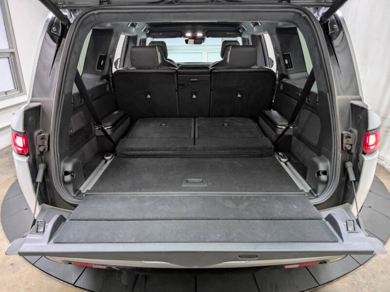 2024 Rivian R1S Adventure