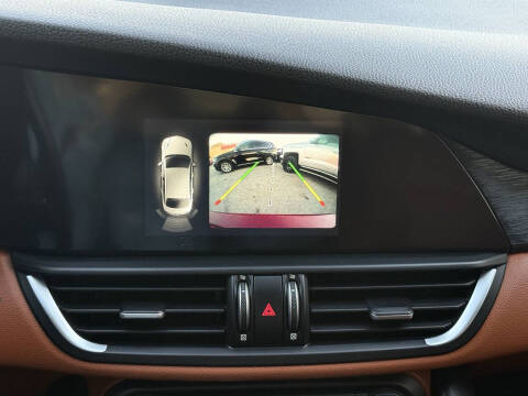 2019 Alfa Romeo Giulia Sport