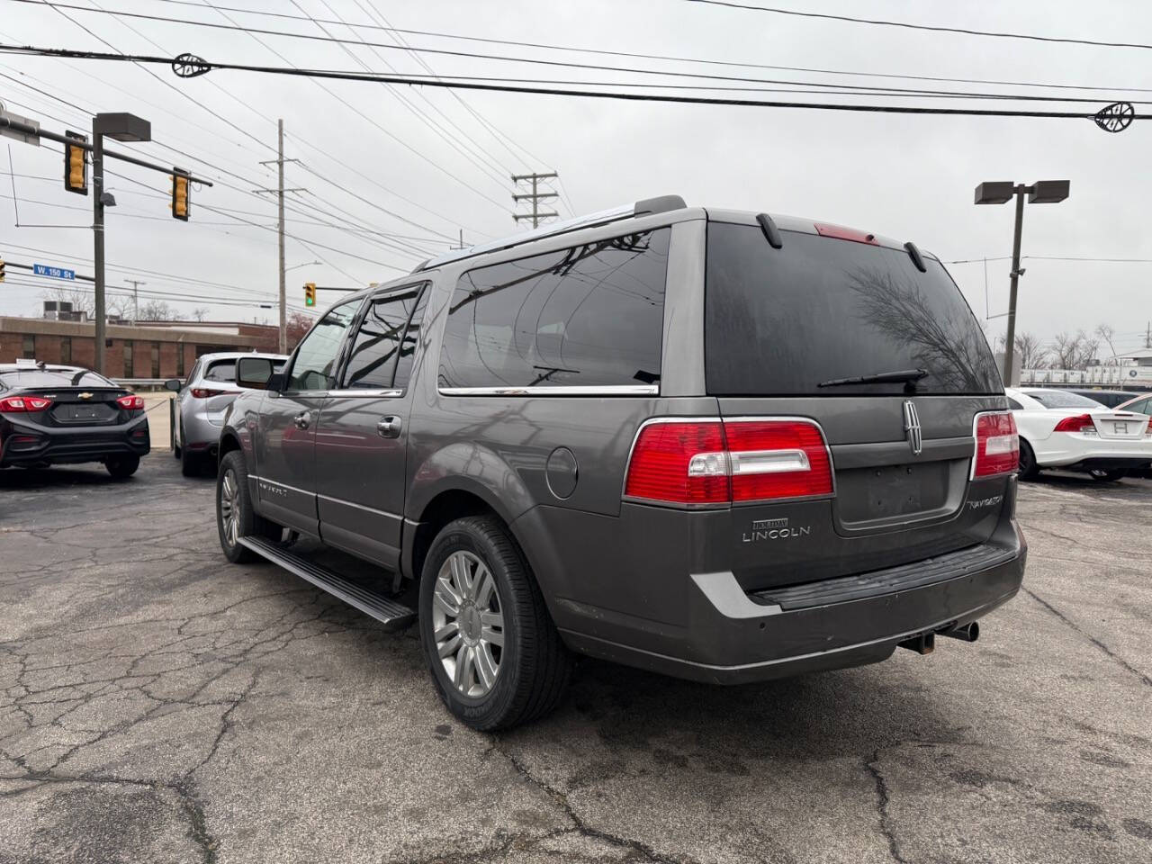 2010 Lincoln Navigator L for sale at AVS AUTO GROUP LLC in CLEVELAND, OH