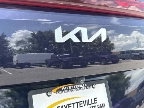 2025 Kia Carnival EX