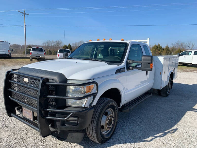 Ford F-350 Super Duty Chassis Cab's photo