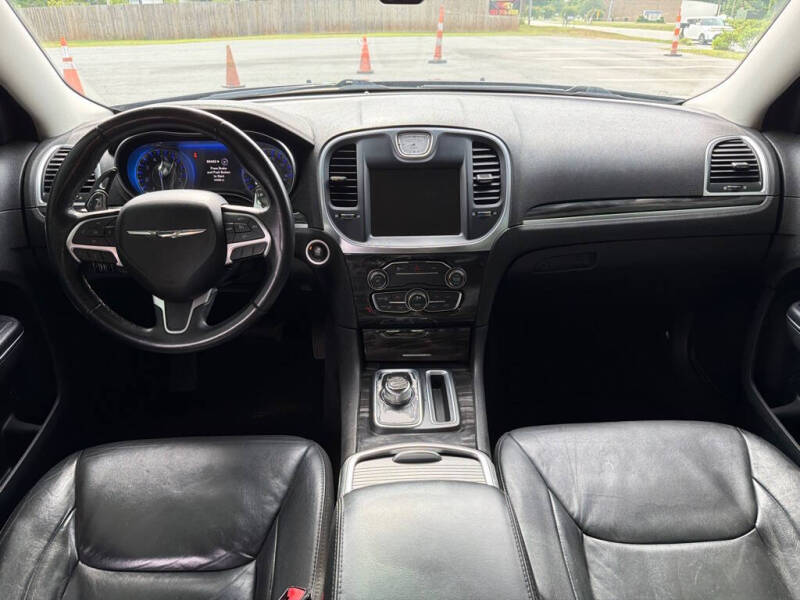 2015 Chrysler 300 Limited