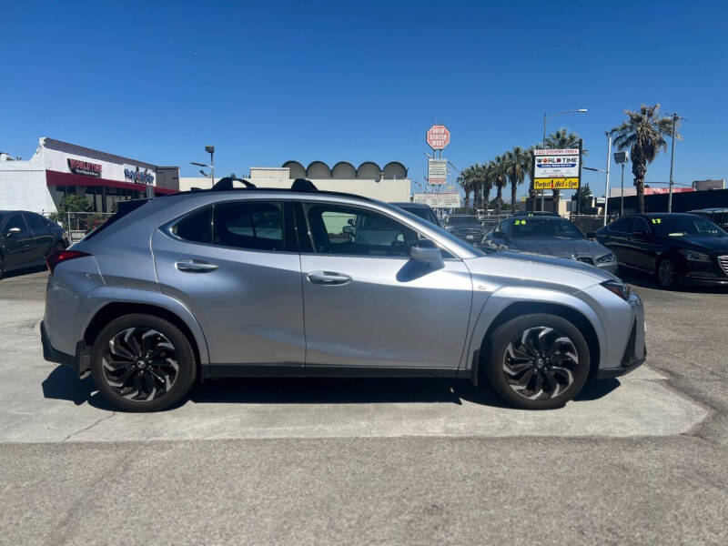2024 Lexus UX 250h F SPORT Design