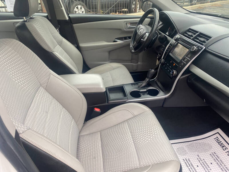 2015 Toyota Camry SE