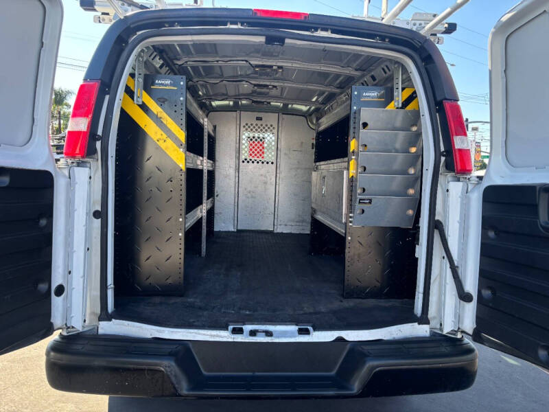 2021 Chevrolet Express 2500