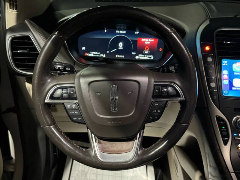 2019 Lincoln Nautilus Reserve