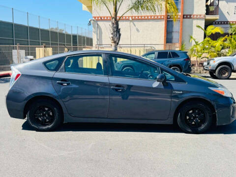 2012 Toyota Prius Three