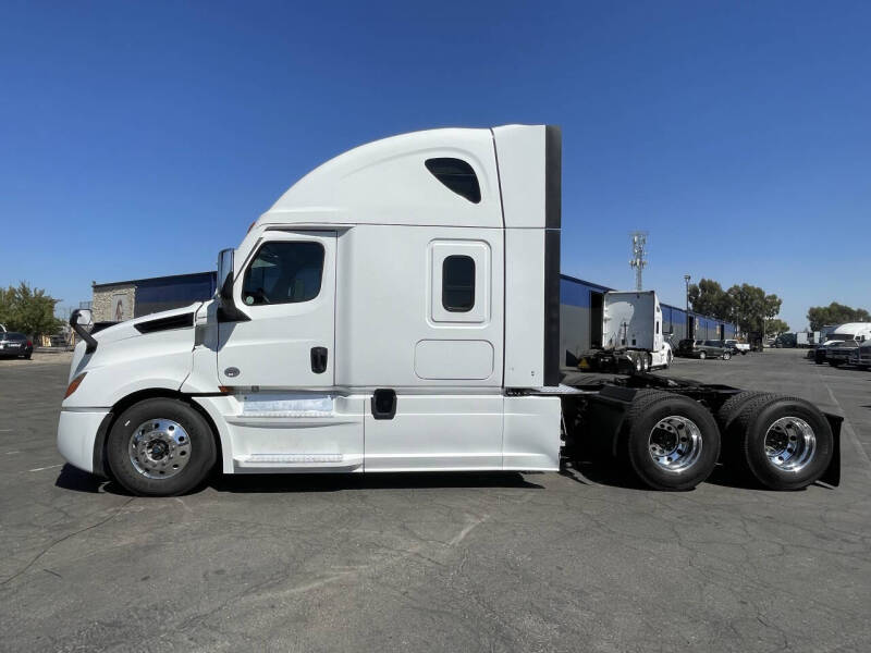 2022 Freightliner Cascadia