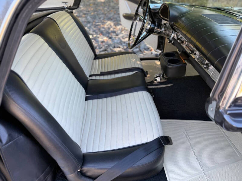 1957 Ford Thunderbird