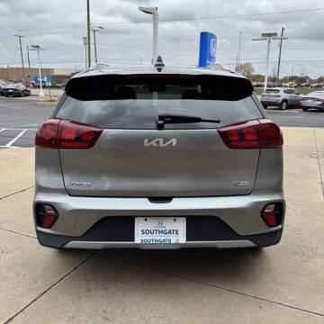 2022 Kia Niro LXS