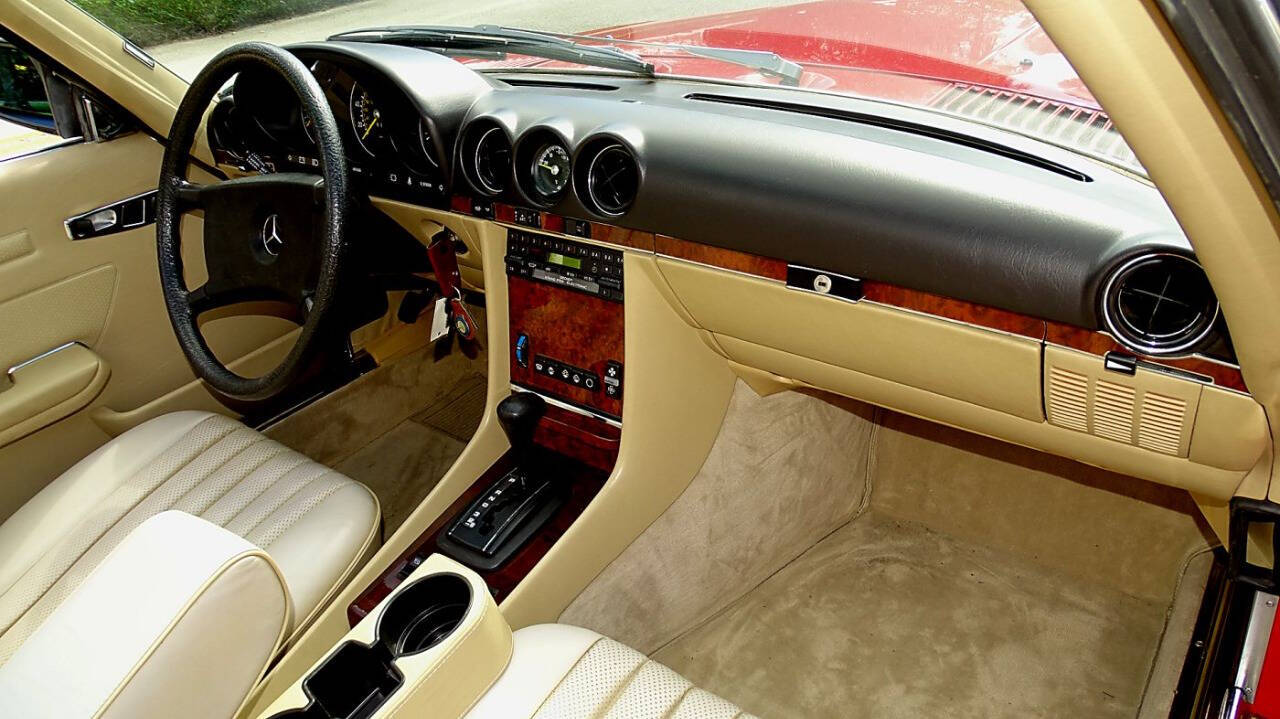 1985 Mercedes-Benz 380-Class 25