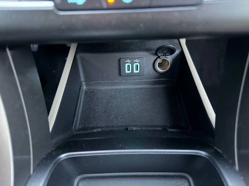 2020 Ford Fusion Hybrid SE