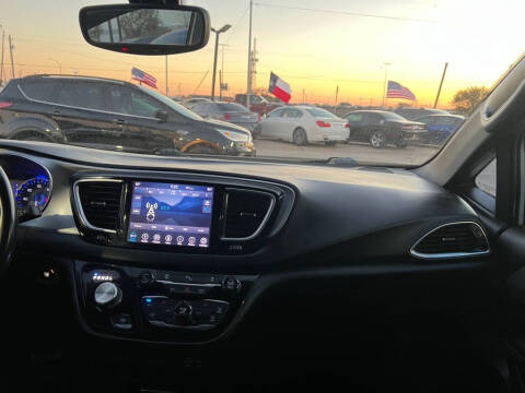 2018 Chrysler Pacifica Touring Plus