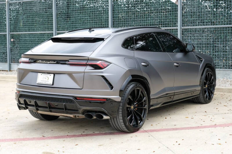 2020 Lamborghini Urus