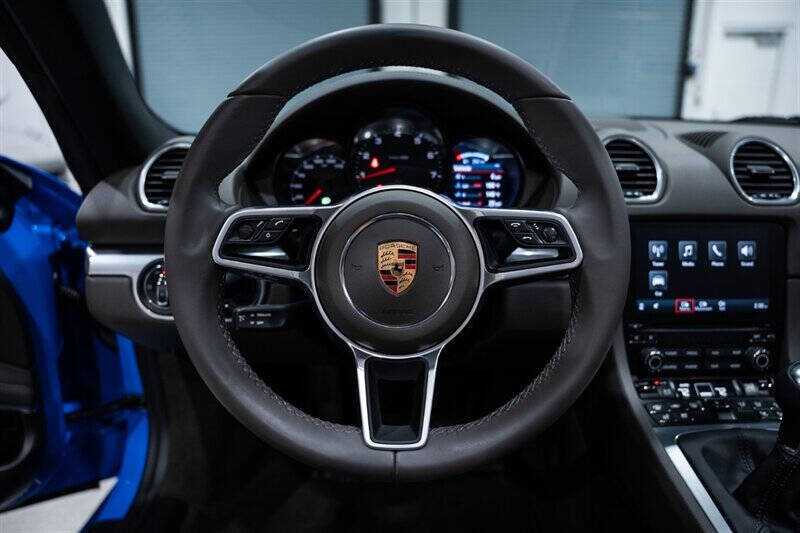 2022 Porsche 718 Boxster