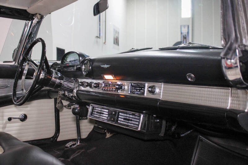 1956 Ford Thunderbird