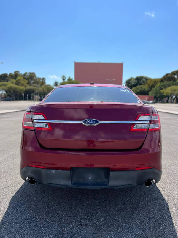 2014 Ford Taurus SEL