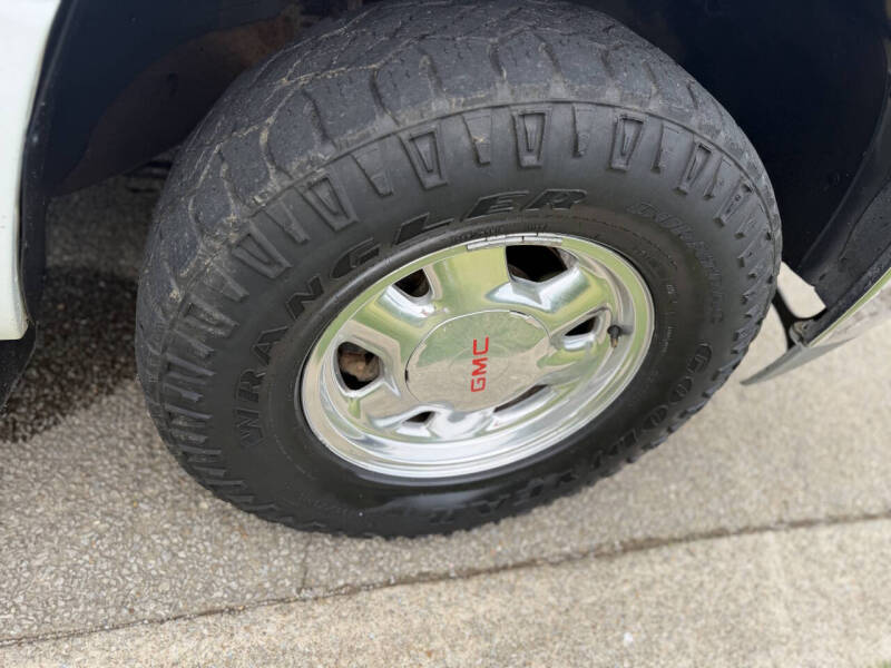 2004 GMC Yukon SLE