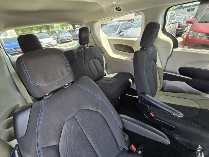2021 Chrysler Pacifica Touring