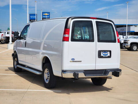2024 Chevrolet Express 2500