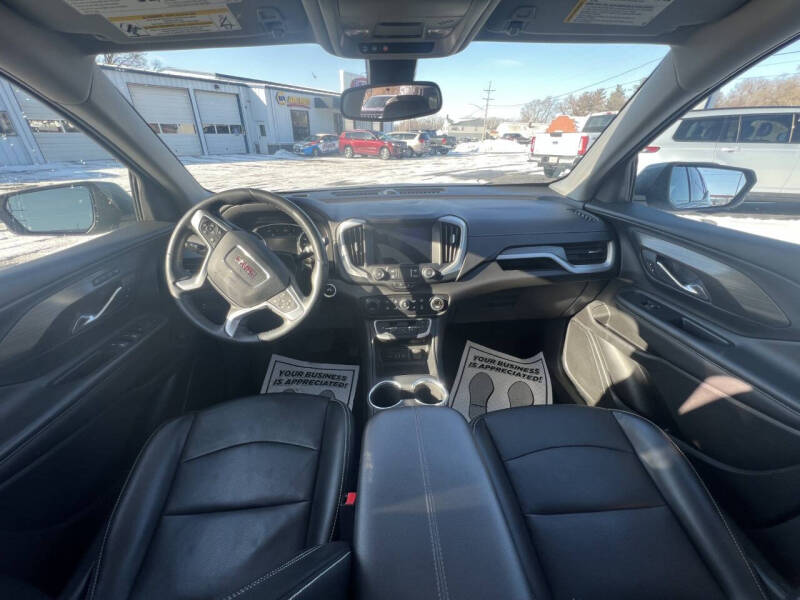 2023 GMC Terrain SLT