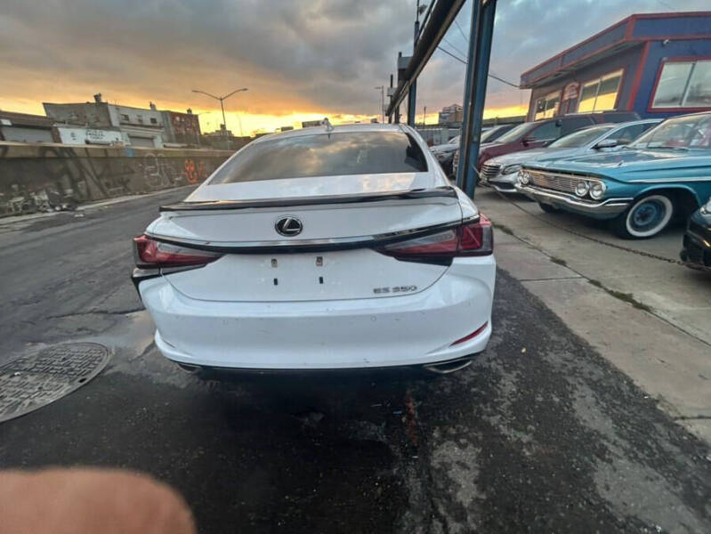 2022 Lexus ES 350 F SPORT